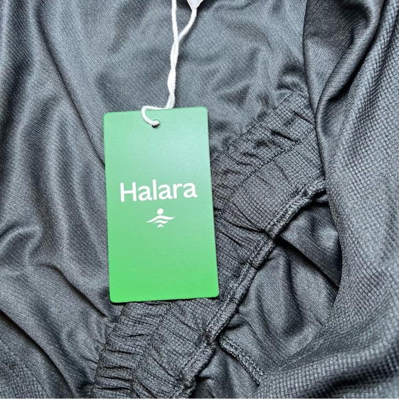 NWT Halara V-Neck Romper, Elastic Waist, Pleated, Waffle Fabric - Picture 5 of 6